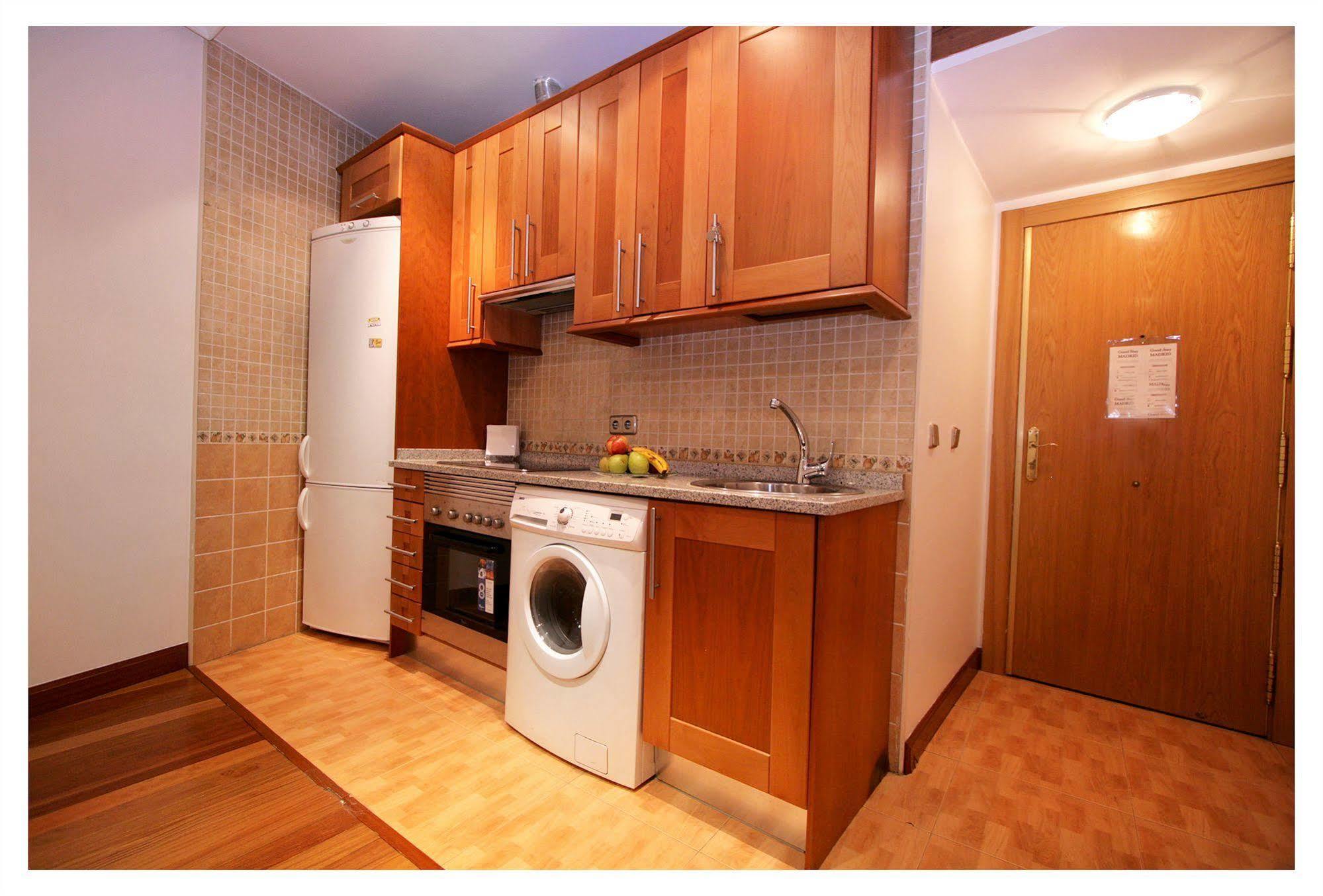 Madrid Gran Via, Behap Apartments Exterior photo